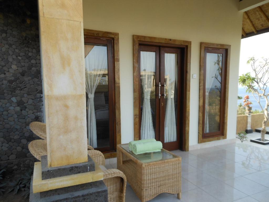Barong Cafe Bungalow And Restaurant Amed Kültér fotó