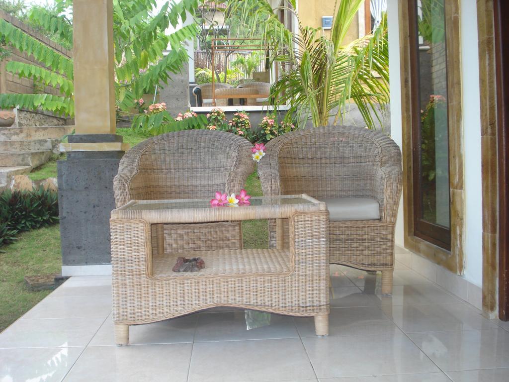 Barong Cafe Bungalow And Restaurant Amed Kültér fotó